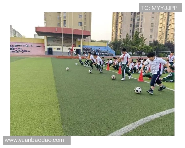 小型足球游戏的乐趣与技巧探索让我们一起享受激情四溢的足球时光